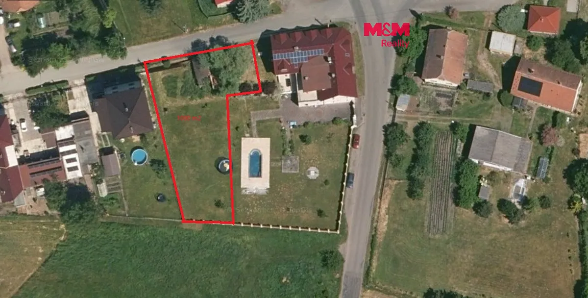 Prodej stavebního pozemku 1000 m²